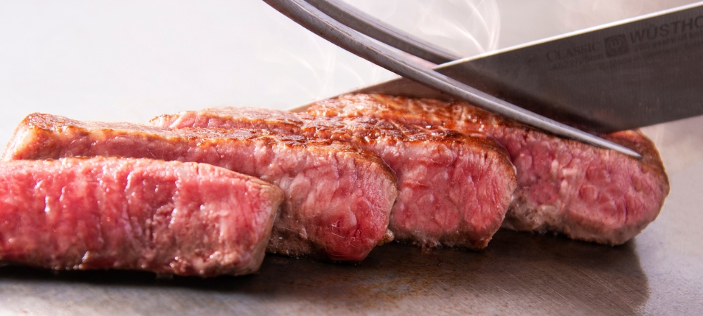 待望の鉄板焼がオープン & オープンキャンペーン開催!ライブパフォーマンスとともに味わう贅沢コース