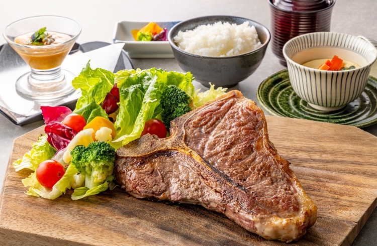 ランチ新メニュー登場「Ｔボーンステーキランチ」