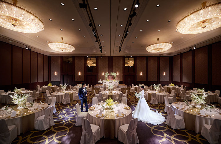 お二人のテーマやゲストに合わせた表情が異なるバンケット