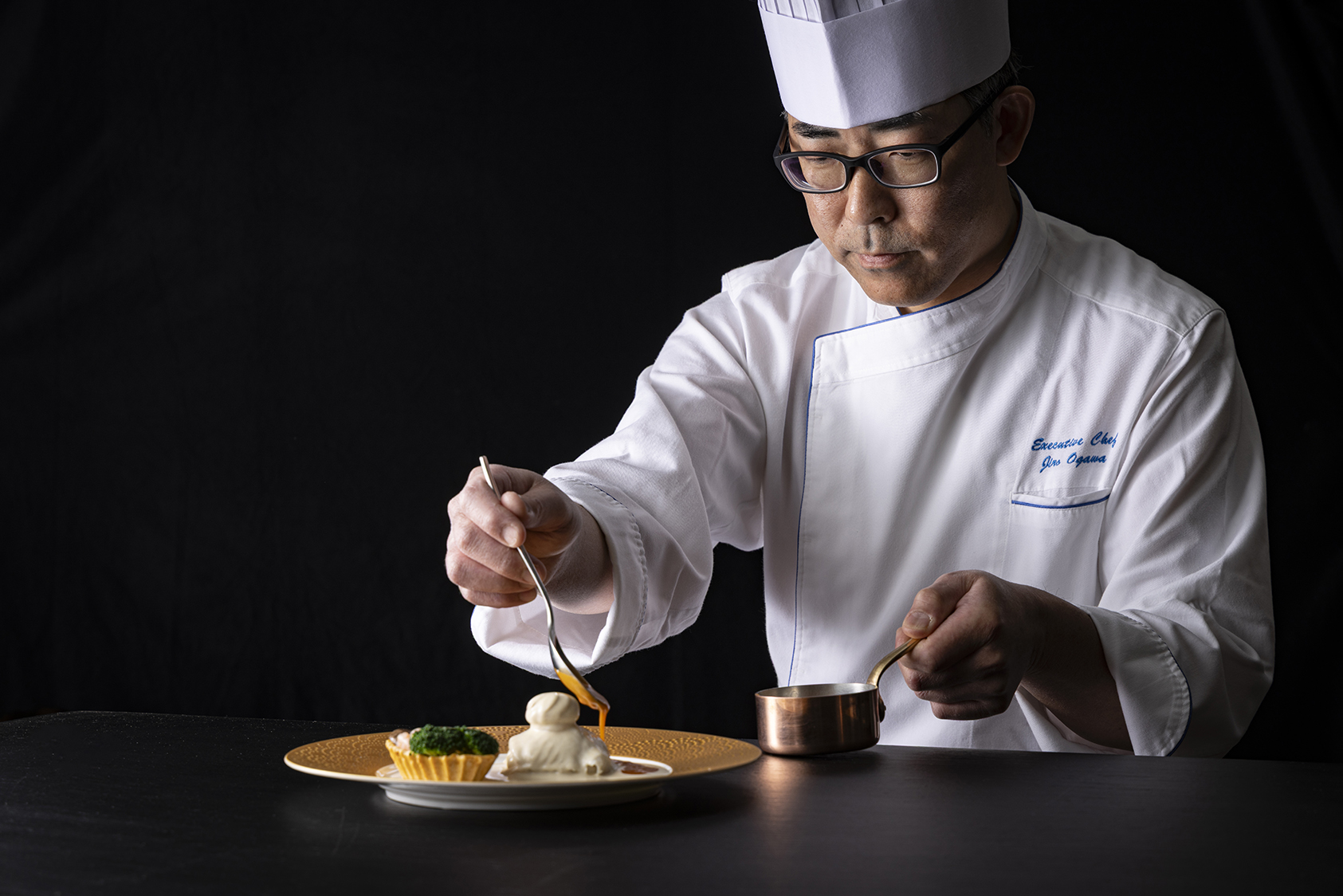 総料理長 小川次郎